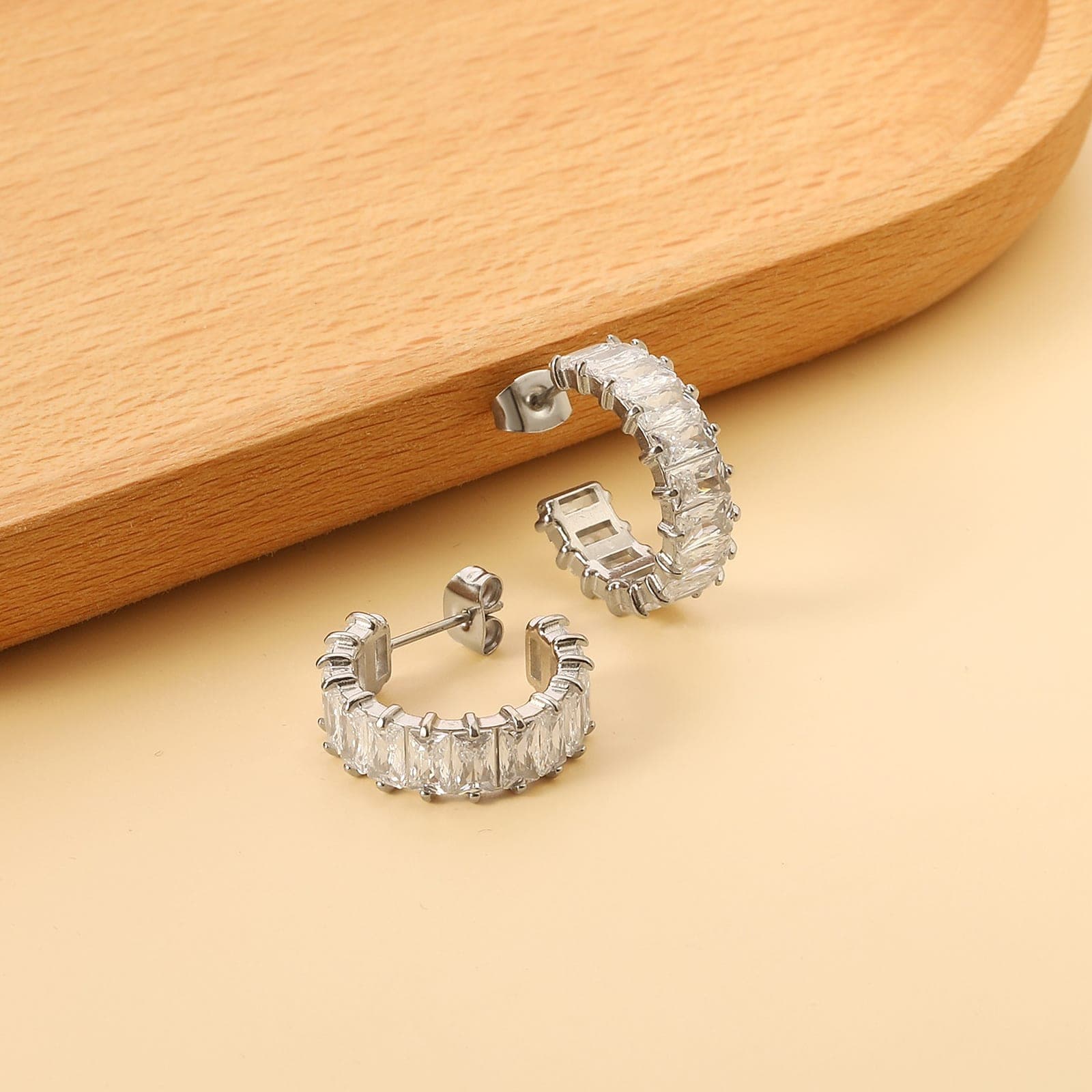 Pinot Earrings